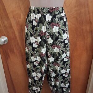 Tommy Bahama Island Sleepwear Tropical Floral Women’s Sleep PJ pants XL capri
